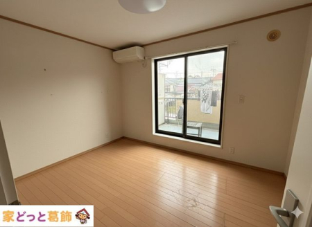 ���r���O ���r���O