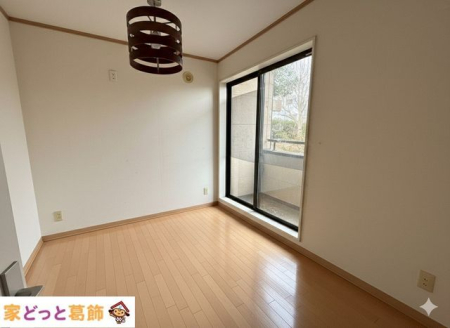 ���r���O ���r���O