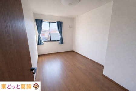 ���r���O ���r���O