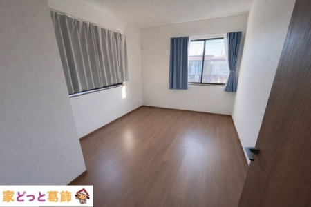 ���r���O ���r���O