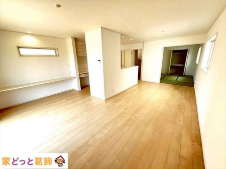 ���r���O ���r���O