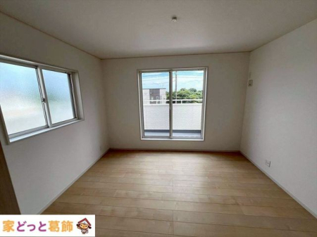 ���r���O ���r���O