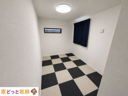 �o���R�j�[ �G���g�����X