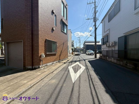̑ ]