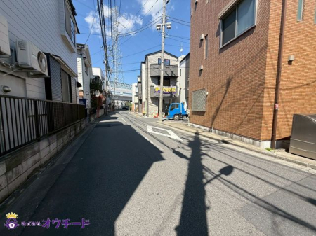 ̑ ]