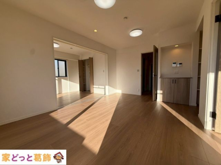 ���r���O ���r���O