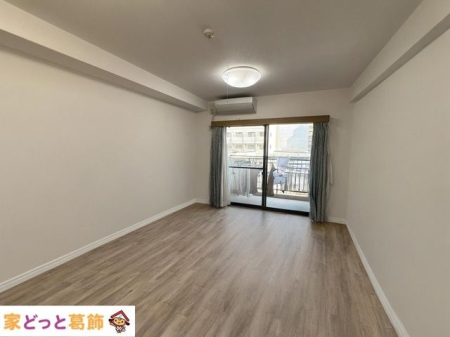 ���r���O ���r���O